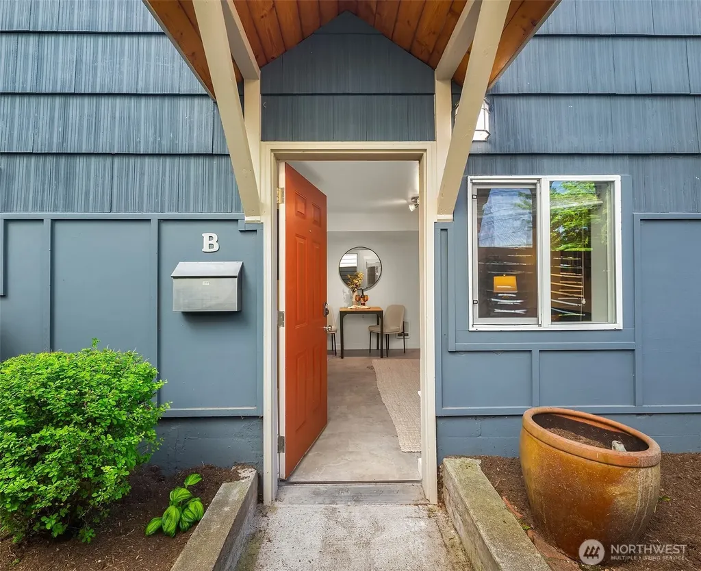 17 W Dravus Street Seattle WA 98119