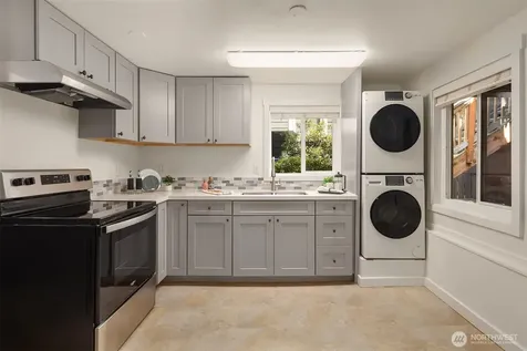 17 W Dravus Street Seattle WA 98119