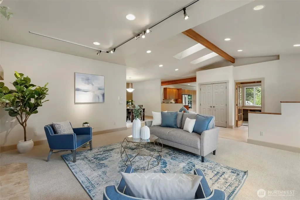 382 Windship Drive Port Townsend WA 98368