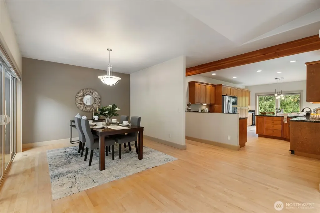 382 Windship Drive Port Townsend WA 98368
