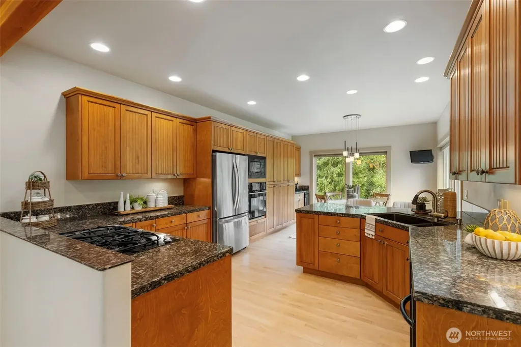382 Windship Drive Port Townsend WA 98368