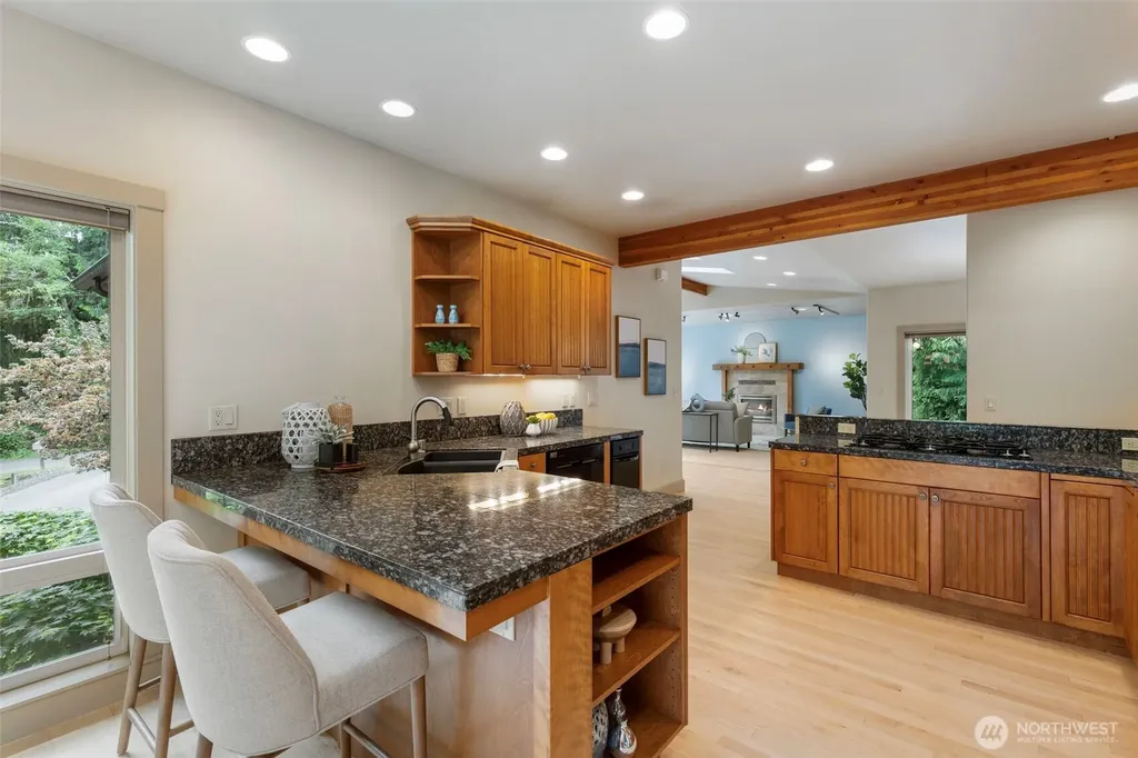 382 Windship Drive Port Townsend WA 98368