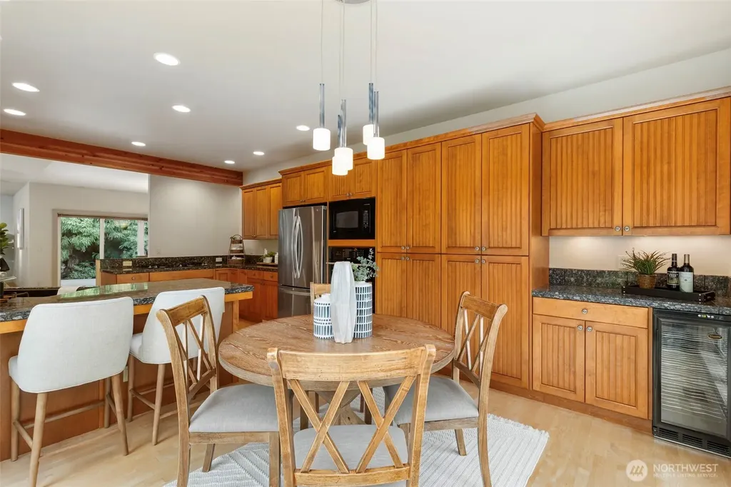 382 Windship Drive Port Townsend WA 98368