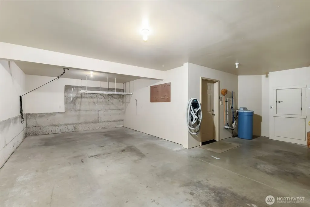 382 Windship Drive Port Townsend WA 98368