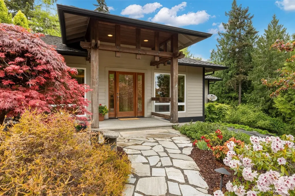 382 Windship Drive Port Townsend WA 98368