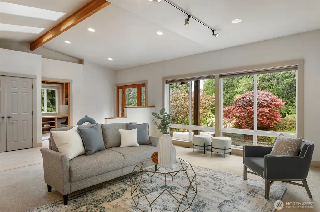 382 Windship Drive Port Townsend WA 98368