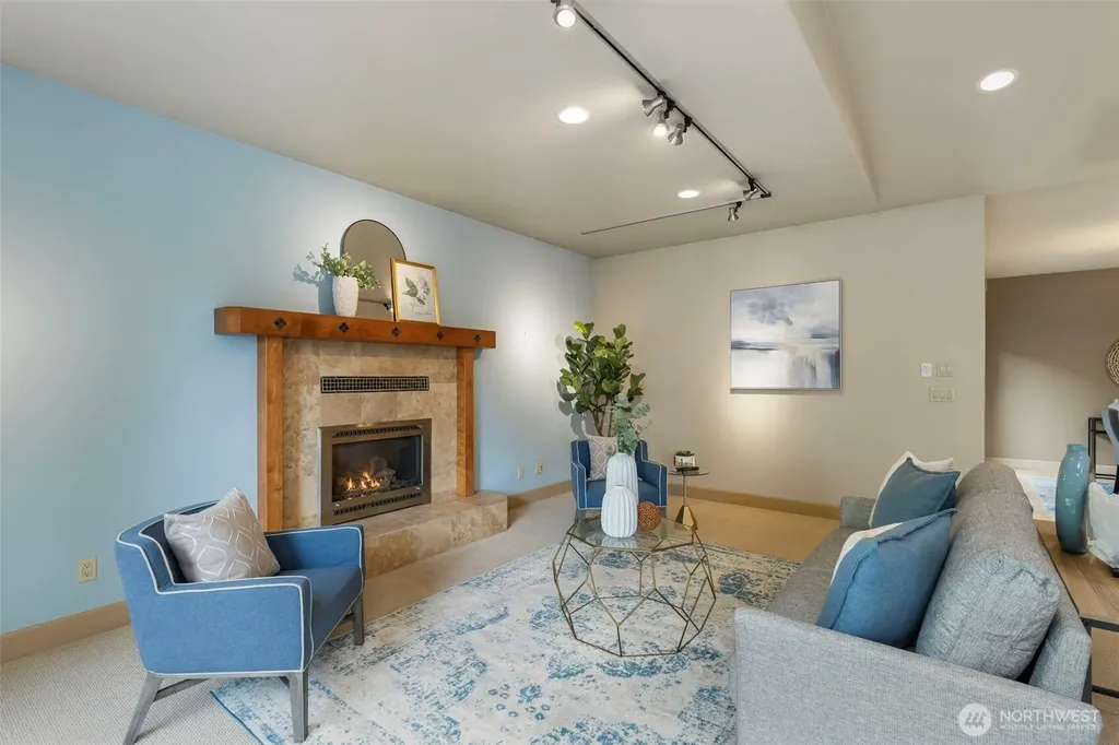 382 Windship Drive Port Townsend WA 98368