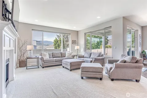 2028 SE Legacy Place East Wenatchee WA 98802