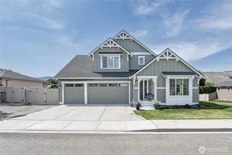 2028 SE Legacy Place East Wenatchee WA 98802