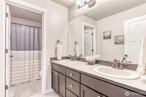 2028 SE Legacy Place East Wenatchee WA 98802