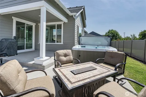 2028 SE Legacy Place East Wenatchee WA 98802
