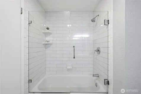 25005 98th Place S Kent WA 98030