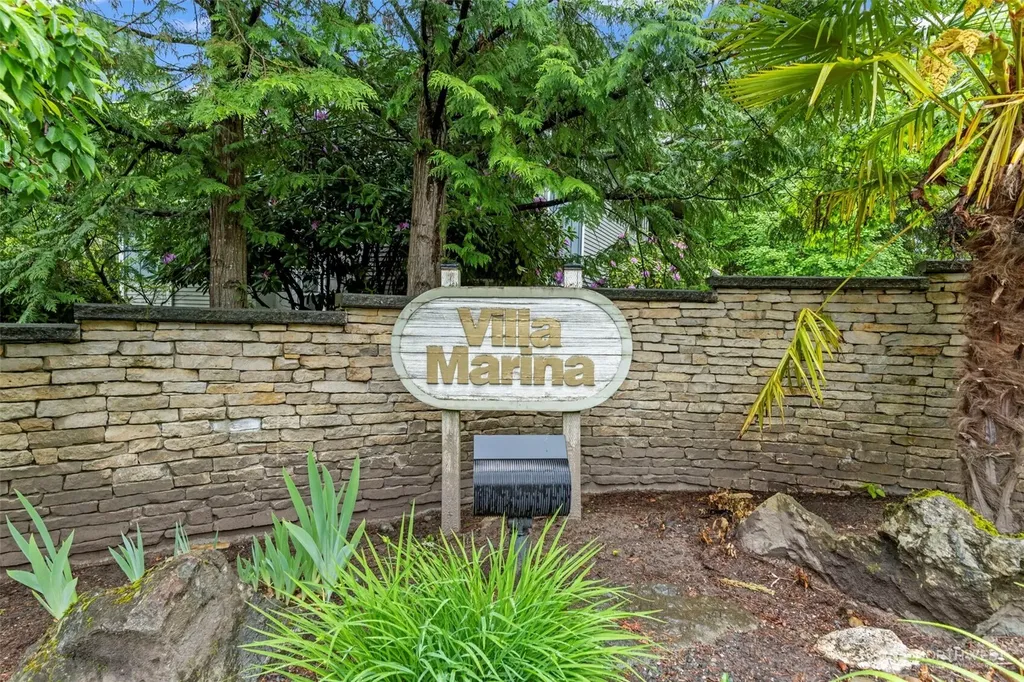 17112 NE 45th Street Redmond WA 98052
