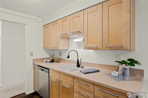 17112 NE 45th Street Redmond WA 98052
