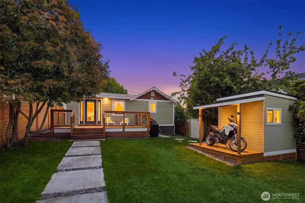 7739 13th Avenue SW Seattle WA 98106
