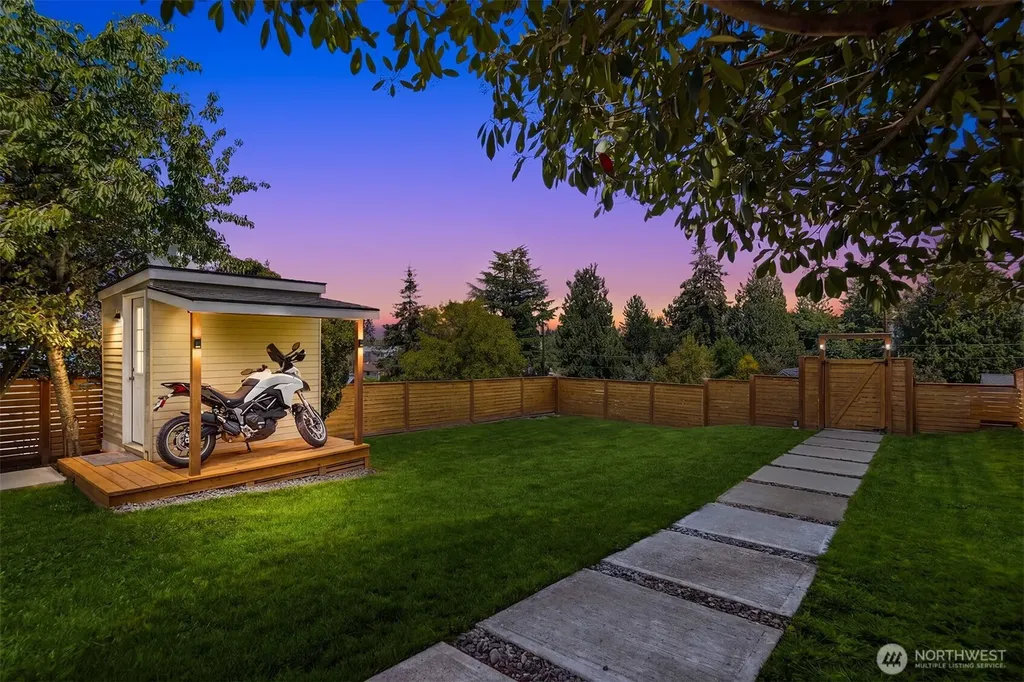 7739 13th Avenue SW Seattle WA 98106