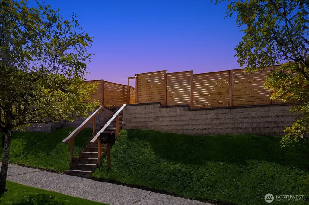 7739 13th Avenue SW Seattle WA 98106