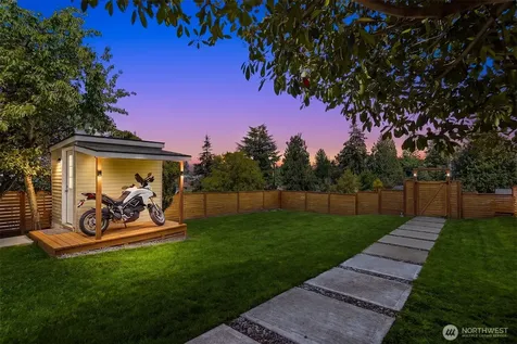 7739 13th Avenue SW Seattle WA 98106