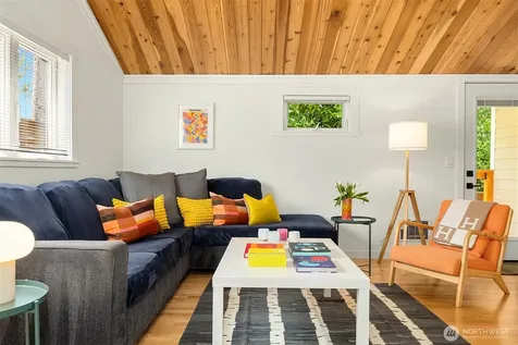 7739 13th Avenue SW Seattle WA 98106