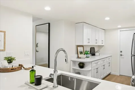 15903 NE 40th Way Redmond WA 98052