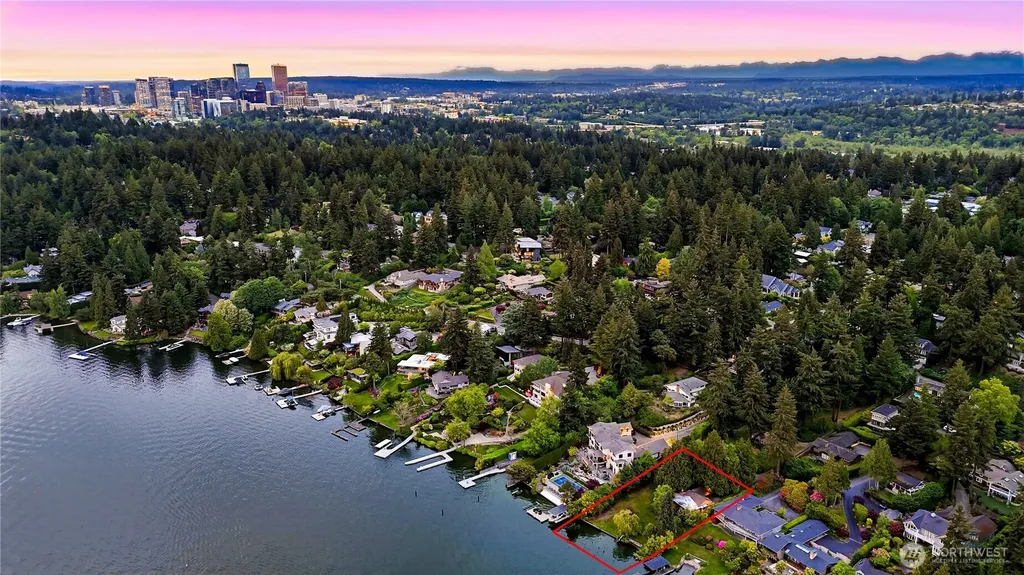2521 103 Avenue SE Bellevue WA 98004