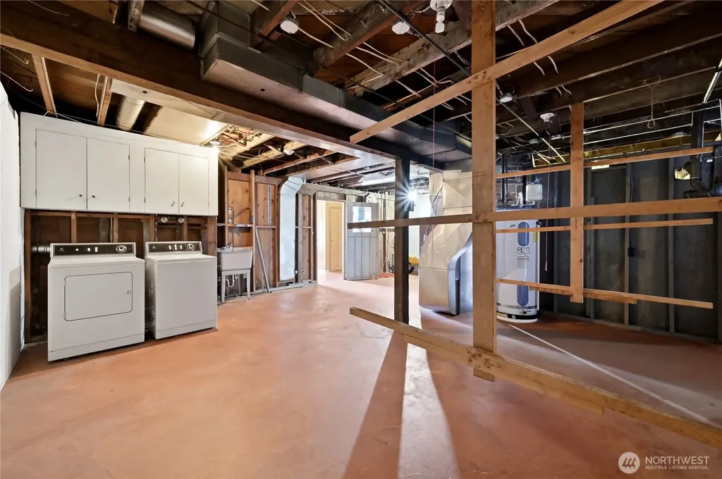 2521 103 Avenue SE Bellevue WA 98004