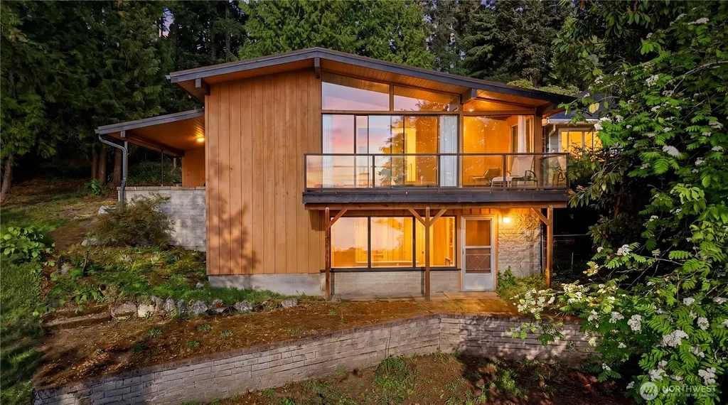2521 103 Avenue SE Bellevue WA 98004