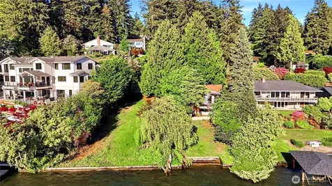 2521 103 Avenue SE Bellevue WA 98004