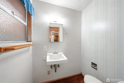 2521 103 Avenue SE Bellevue WA 98004