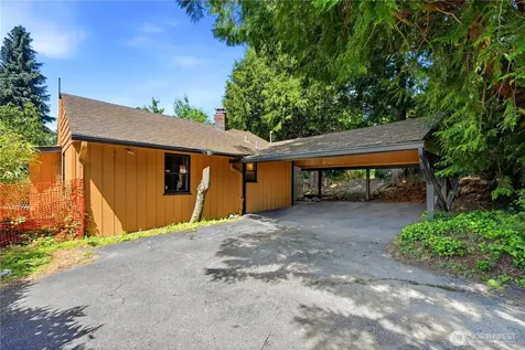 2521 103 Avenue SE Bellevue WA 98004