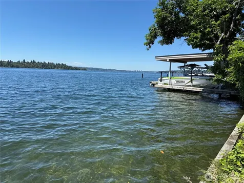 2521 103 Avenue SE Bellevue WA 98004