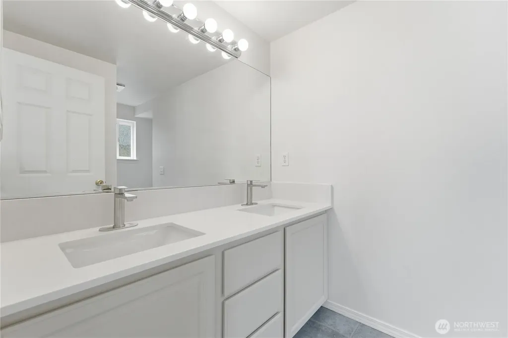 11732 Greenwood Avenue N Seattle WA 98133