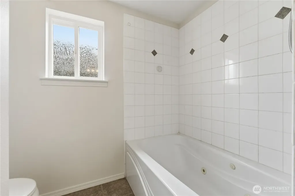 11732 Greenwood Avenue N Seattle WA 98133
