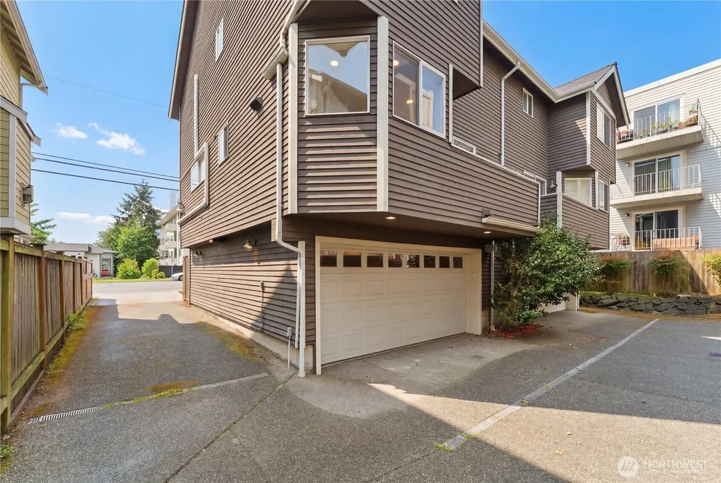 11732 Greenwood Avenue N Seattle WA 98133