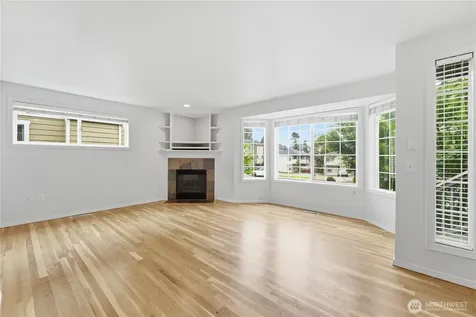 11732 Greenwood Avenue N Seattle WA 98133