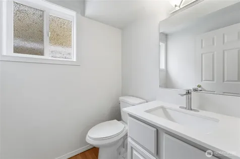 11732 Greenwood Avenue N Seattle WA 98133