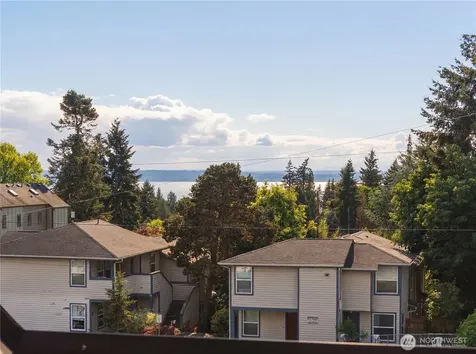 11732 Greenwood Avenue N Seattle WA 98133