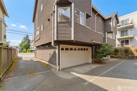 11732 Greenwood Avenue N Seattle WA 98133