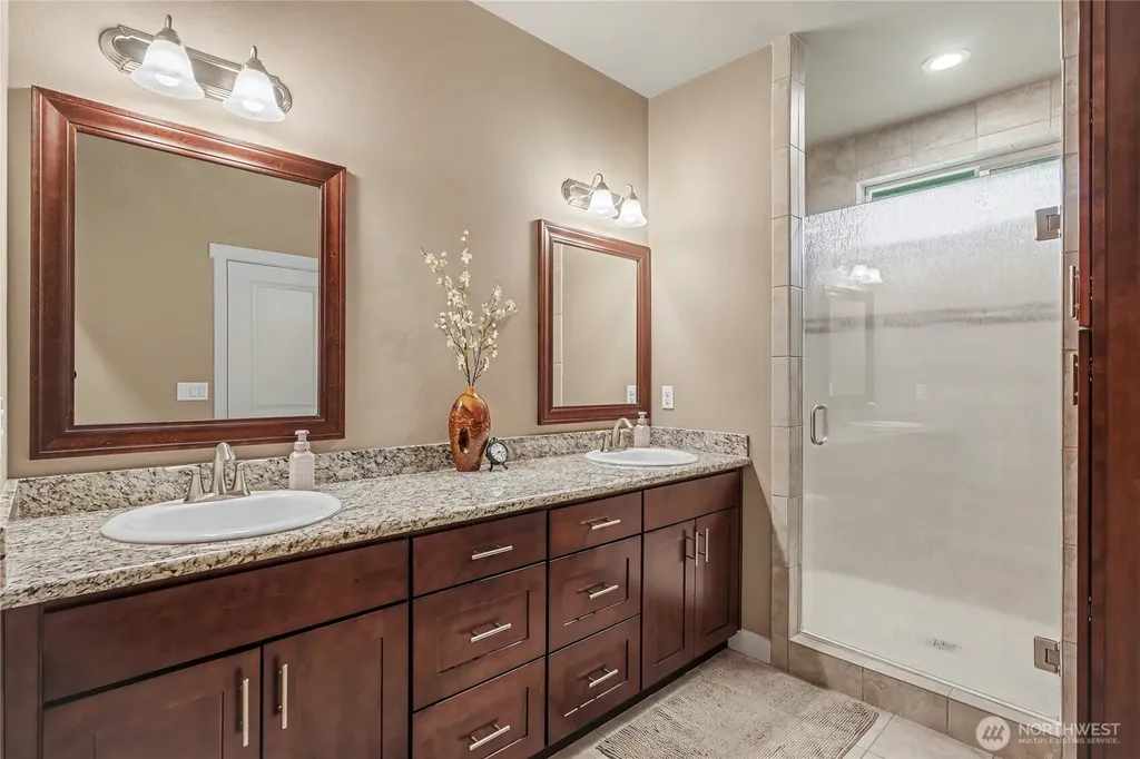 2911 Fenmoor Lane SE Olympia WA 98501