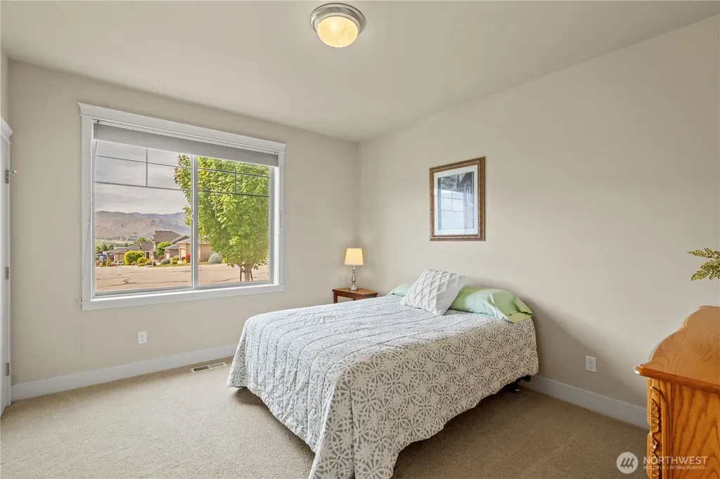 1972 Legacy Place SE East Wenatchee WA 98802