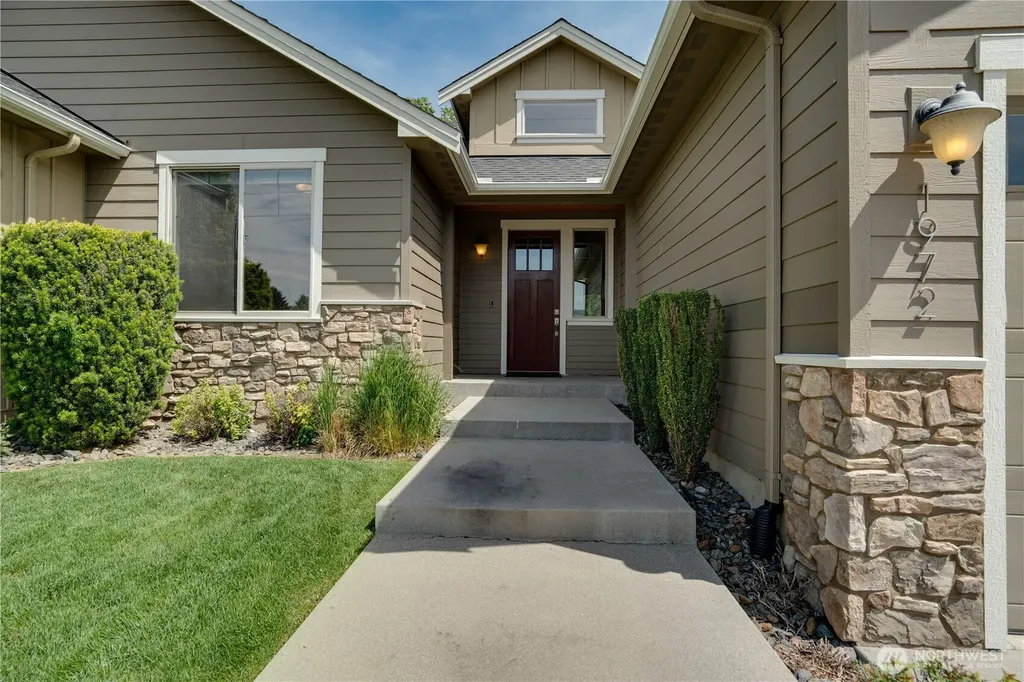 1972 Legacy Place SE East Wenatchee WA 98802
