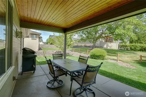 1972 Legacy Place SE East Wenatchee WA 98802