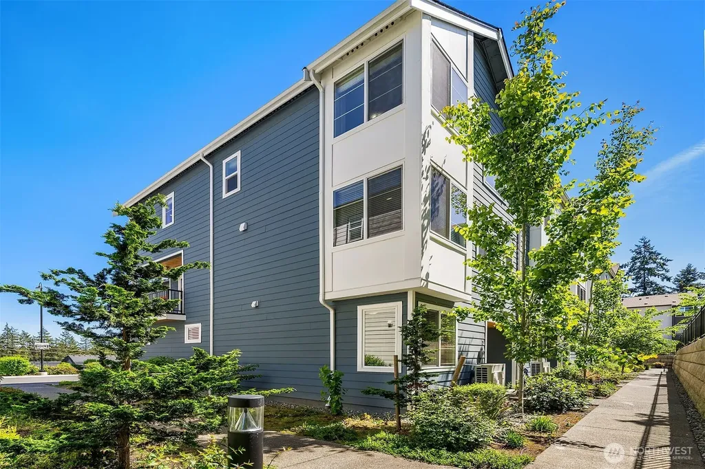 18829 67th Drive NE Kenmore WA 98028