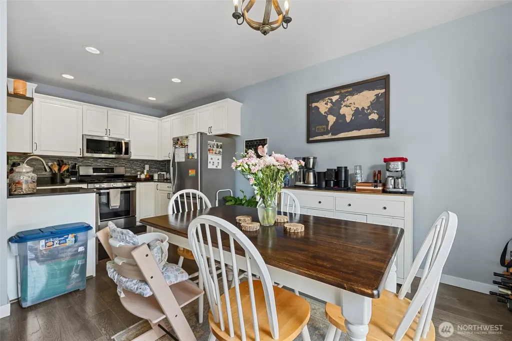 1927 SW Cooper Way Oak Harbor WA 98277