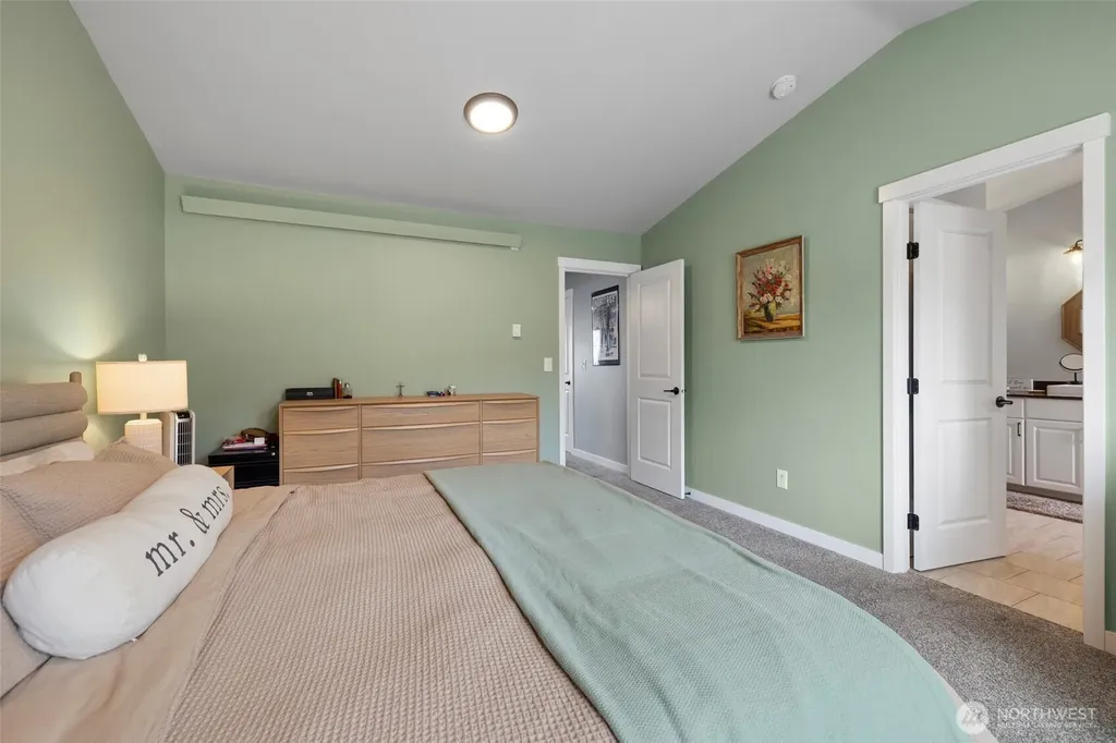 1927 SW Cooper Way Oak Harbor WA 98277