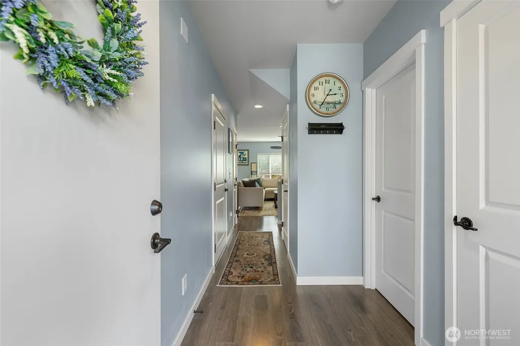 1927 SW Cooper Way Oak Harbor WA 98277