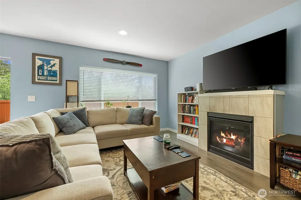 1927 SW Cooper Way Oak Harbor WA 98277