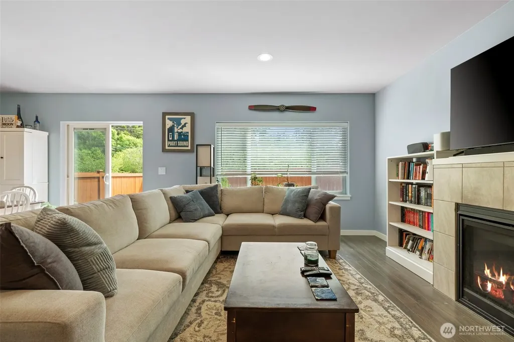 1927 SW Cooper Way Oak Harbor WA 98277