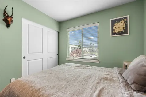 1927 SW Cooper Way Oak Harbor WA 98277