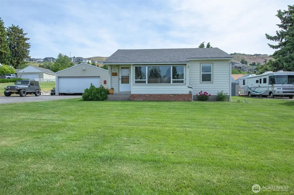 2901 Sunset Highway East Wenatchee WA 98802